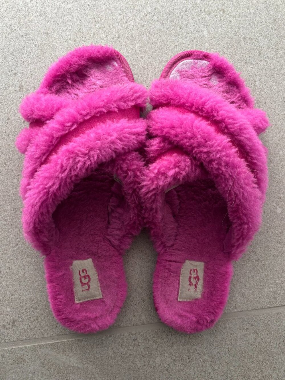 UGG Scuffita Fuchsia Hot Pink Open-Toe Shearling Slide Slippers Size 10
